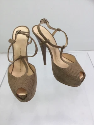 Giuseppe Zanotti Brown Textured Suede Peep-Toe T-Strap Platforms Size 37.5/5.5 • $40