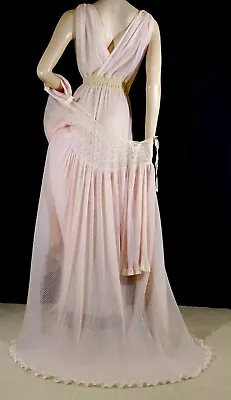 Vintage Crystal Pleated Pink Lace Nightgown Dressing Gown Peignoir Robe Set M • $235