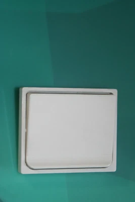 VR10V121C RELAIS VERTICAL 10A/30VCC-220VCA.1 x REPOS-TR