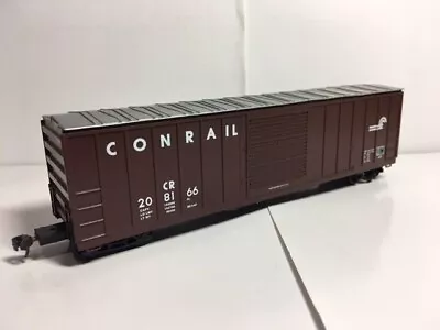 HO Scale Conrail  50’ Single Door Box Car #208166 W/magnetic Couplers • $16