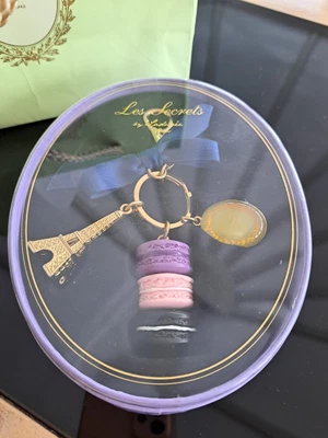 £30 • Buy Laduree Les Secrets Macaroon And Eiffel Tower Key Ring