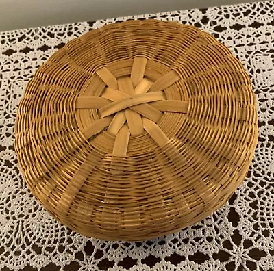 Vintage Sewing Basket 6 Inch Round Wicker With Lid Decorative Storage Box Brown • $12.99