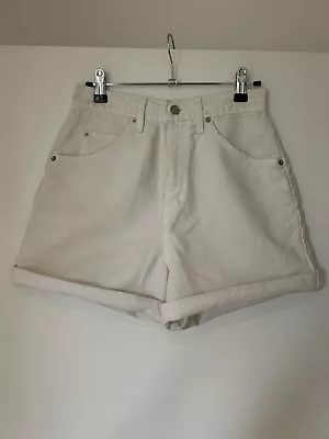 Levi’s Vintage High Waist Shorts W27 • £12