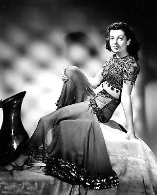 GAIL RUSSELL Sexy Glamorous  Photo (183-F ) • £11.17