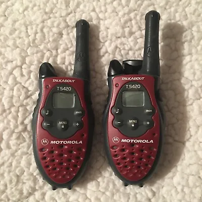 Two Motorola Talkabout T5420 Two-Way Radio Walkie Talkies NO Batteries 1 Works  • $12.95