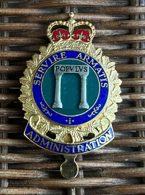 Original Vintage Canadian Forces  Servire Armatis  Administration Cap Badge • $2.99