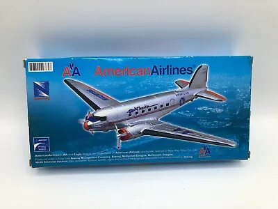 £10.99 • Buy New Ray American Airlines DC-3 Passenger Aircraft Simple Assembly Model Kit Gift