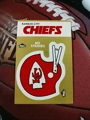 KANSAS CITY CHIEFS 1983 Fleer Teams In Action Sticker ( Helmet Logo )   • $3.95