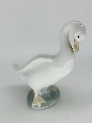 Nao By Lladro White Goose/Duck Large With Head Bent 15cm High Made In Spain • £8.50