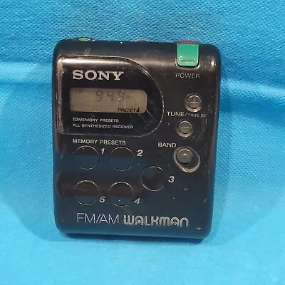 Vintage Sony FM/AM Walkman Portable Radio SRF M33 • $13.68