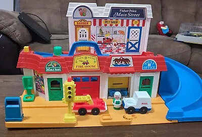 Vintage 1986 Fisher Price Main Street Little People Family Play Set #2500 • $100