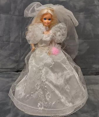 Wedding Fantasy Barbie Doll • $12.95