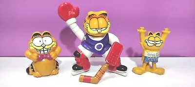 Vintage Garfield The Cat Figure Lot - 1978 - 1981 Toys - 1999 PAWS Goalie  • $9.95