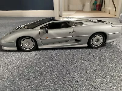 Maisto 1:12 Jaguar XJ220 Rare Collectible Large Model • £49.99