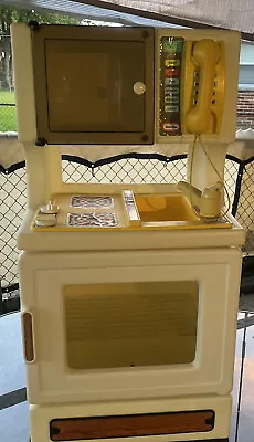 RARE!! VINTAGE LITTLE TIKES KITCHEN Toy Stove  Sink  Microwave  Oven Pantry • $79