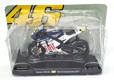 LEO 1/18 - Yamaha YZR-M1 World Championship 2007 Valentino Rossi Model Motorbike • £19.99