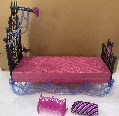 Monster High Doll Spectra Vondergeist Floating Bed Playset 2012 Mattel • $29.99