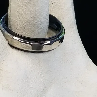 Mens Stainless Steel Silver SZ 10 Wedding Band Ring Hammered Center Black Satin • $13.96