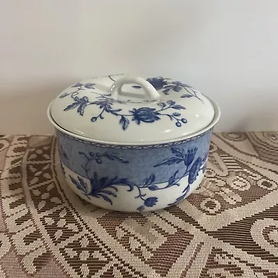 Vintage Wedgwood Round Covered Casserole Mikado Blue Flowers 2 Qt • $29.95