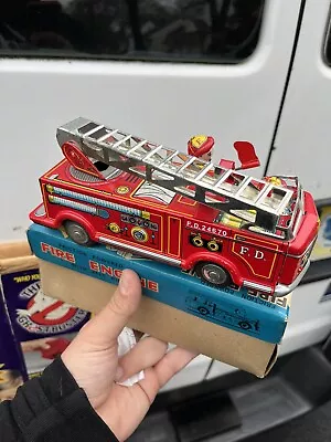 Rare Tin Fire Engine Ladder Truck Friction Litho Toy Japan TN  NOMURA 24670 • $80