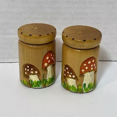 VTG Salt And Pepper Shakers FOLK ART Hand Carved Wood Mushroom Made In Vermont • $8.49