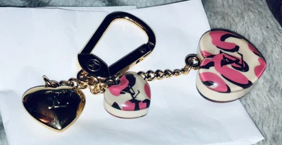$499.99 • Buy Louis Vuitton Leopard Gold Heart Bag Charm Key Holder