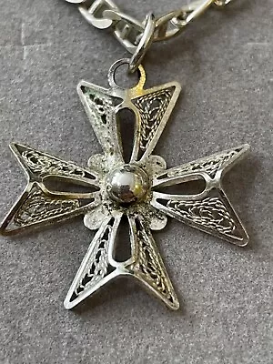 STERLING SILVER 925 MALTESE CROSS AND CHAIN 10.5gr • £9.99