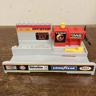 Vintage Matchbox PIT STOP Motorcity Playset Race Car Launcher 1985 • $12