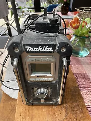 Makita Radio Dmr 106 • £60