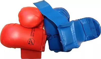 KARATE MITTS GLOVES WKF & EKF Approved RED Or BLUE 3 X Sizes: S M Or L • £25.50