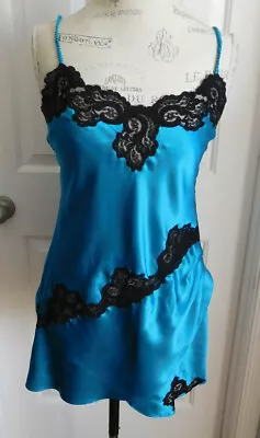 NWOT TURQUOISE BLUE W/BLACK LACE VICORIA'S SECRET CHEMISE NIGHTGOWN PETITE SMALL • $17.99