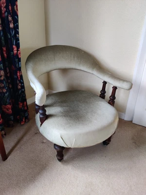 £65 • Buy Antique Victorian Tub Chair Parlour Armchair.  Delivery Available Locally 