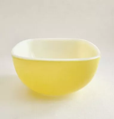 Vintage PYREX 407 Yellow Small Square Dish/Bowl 7 Oz.  2x3.5 Milk Glass • $7.95