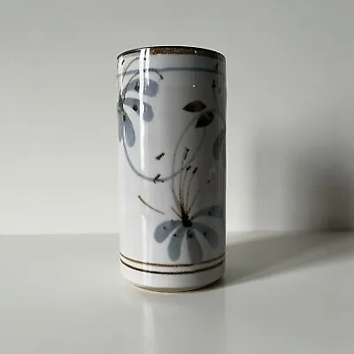 £10.99 • Buy Grayshott Studio Pottery Vase Surrey Neutral Tones With Blue Floral Design
