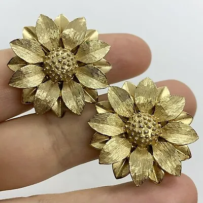 Vtg Large Gold Sunflower Earrings Clip-on Layered Sarah Coventry 1.25” • $7.96
