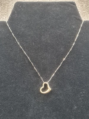 £29 • Buy Womens 9ct Gold Trace Chain Necklace Love Heart Pendant !!