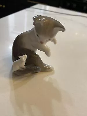 Vintage Lladro Porcelain Cat And Mouse Figurine 3.25  • $32.99