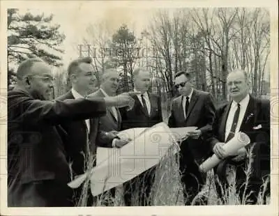 1966 Press Photo Charlotte City Councilmen Discuss Sharon Road Development NC • $15.88