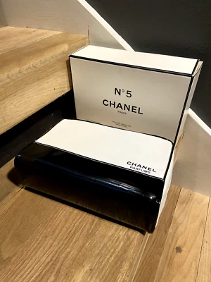 $189 • Buy Chanel No 5 Gift Set Trousse Signature Gel Lotion Eau De Toilette Spray NEW CASE