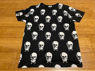 £249.10 • Buy Brand New Ysl Yves Saint Laurent Paris Skull Allover Print Tee Black Small