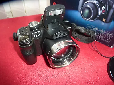 Panasonic LUMIX DMC-FZ38 12.1MP Digital Camera - Black + BUNDLE • £64