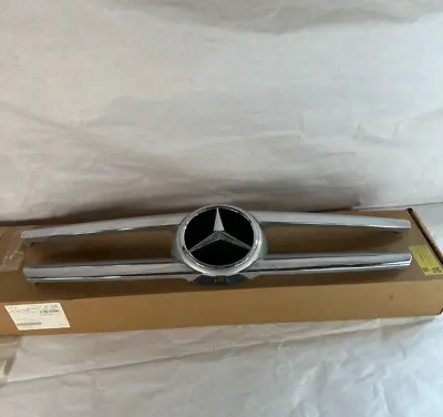 2013 2014 2015 2016 Mercedes GL350 GL450 Front Outer Grille Trim A16688007859982 • $292.50