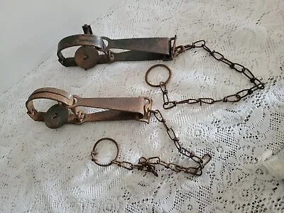 Vintage Metal Victor Animal Traps With Steel Claw-great For Rustic Décor • $21.95