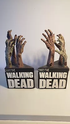 GENTLE GIANT THE WALKING DEAD BOOKENDS SET *box Damage* • $50