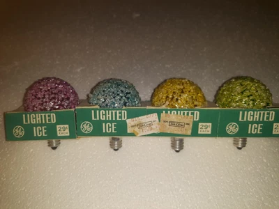 $19.50 • Buy Vintage GE Lighted Ice Snowball Christmas Tree Light Bulbs. 1 Box Of 4 Bulbs.