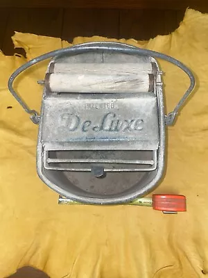 Vintage De Luxe Galvanized Metal Mop Bucket W/ Wood Roller & Handle Primitive • $25