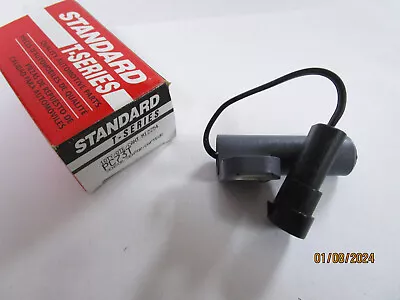 Engine Crankshaft Position Sensor Standard PC73T • $16.99