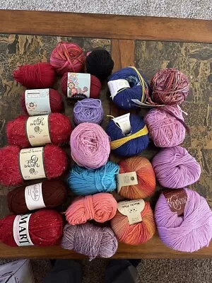 Lot Of 22 Cakes And Balls Of Yarn K51 • $14.95