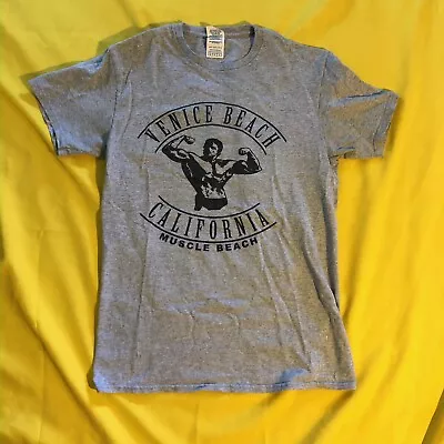 Muscle Beach Venice Beach California Gray T-shirt Adult Size Small Delta 90/10 • $13