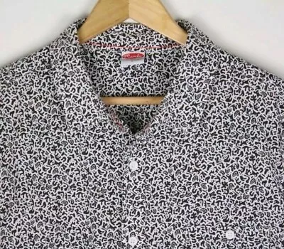 Mambo Short Sleeve Button Up Shirt Mens L Loud Print White Black Pattern Vintage • $19.95